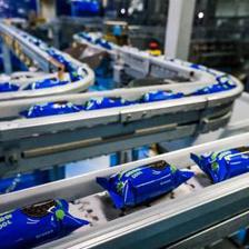 全球饼干行业首家“灯塔工厂”在中国点亮，专业设计服务引领产业变革